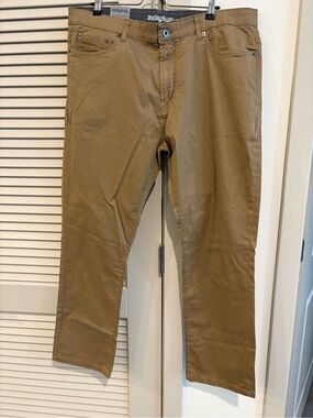 One Day At A Time Men's Tan Chino Pants* 38W x 30L * NWT